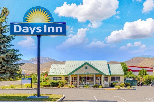 Days Inn by Wyndham Carson City image 1